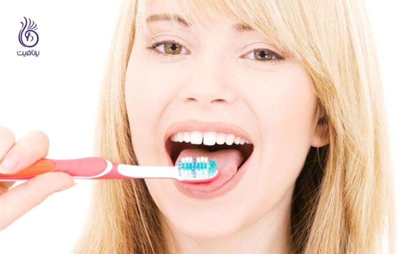 6 دلیل برای مسواک زدن زبان - دهان - زندگی سالم - برنافیت