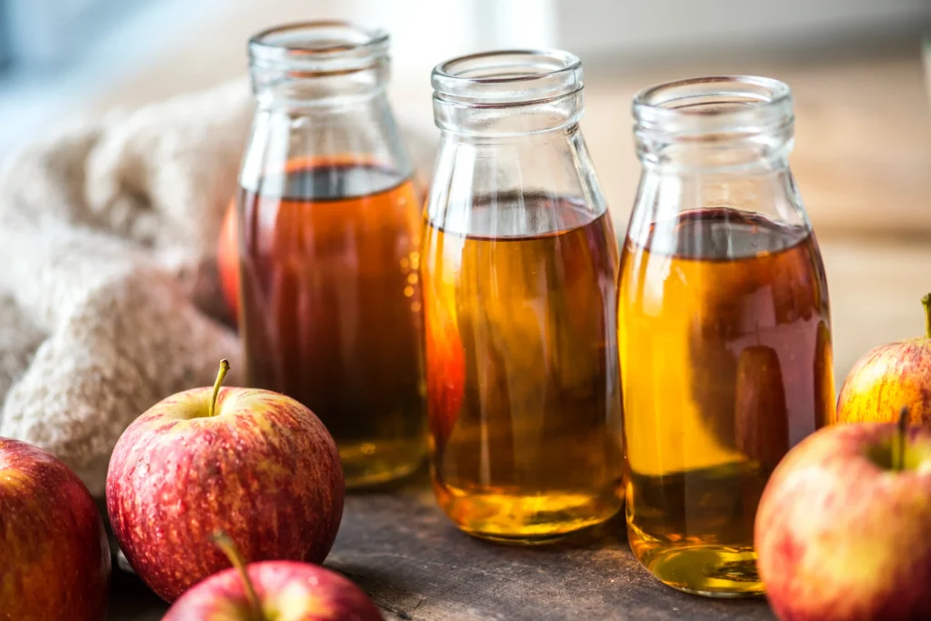 fresh apple juice close up shot 1